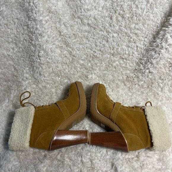 MICHAEL Michael Kors Chestnut leather Suede Sherpa Cuff Laceup  Heel Boots SZ9M - Picture 6 of 10